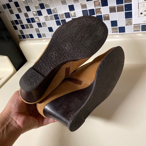 Yellow Box Womens Suede Dime Boots Size 8.5 Wedge - Picture 7 of 7